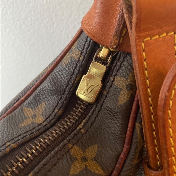 Authentic Louis Vuitton Bag Boulogne 30 - Picture 3 of 6